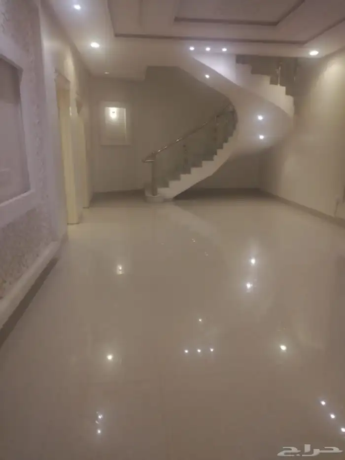 فيلا للايجار الشهري حي طويق 17