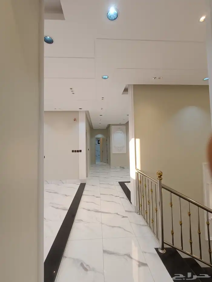 للبيع ارواف ارضيه وعلويه بي سطح بحوش ومدخل سياره 16