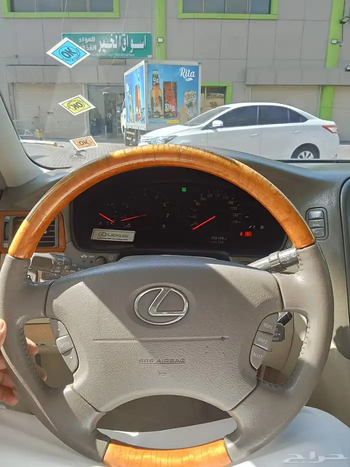 للبيع لكزس الموديل 2004 فل سعودي 2
