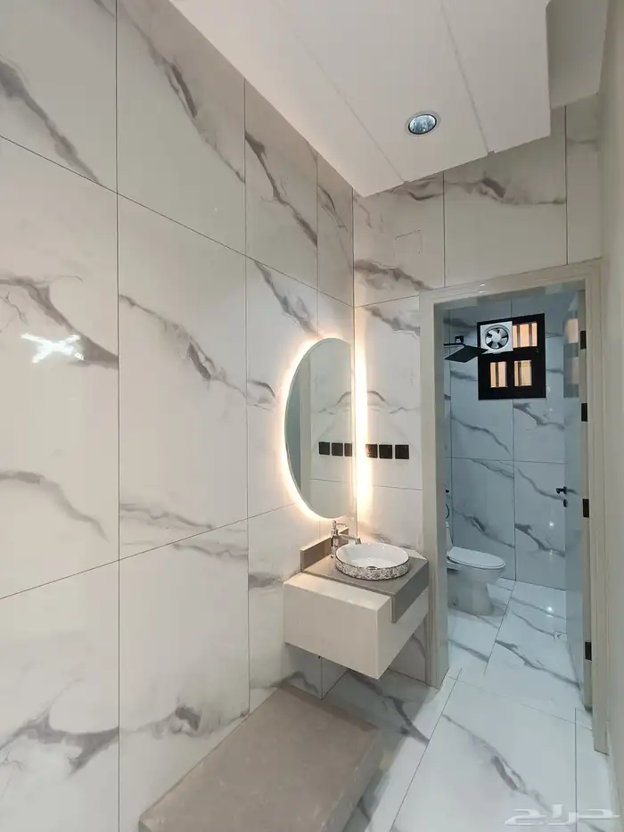 للبيع ارواف ارضيه وعلويه بي سطح بحوش ومدخل سياره 11