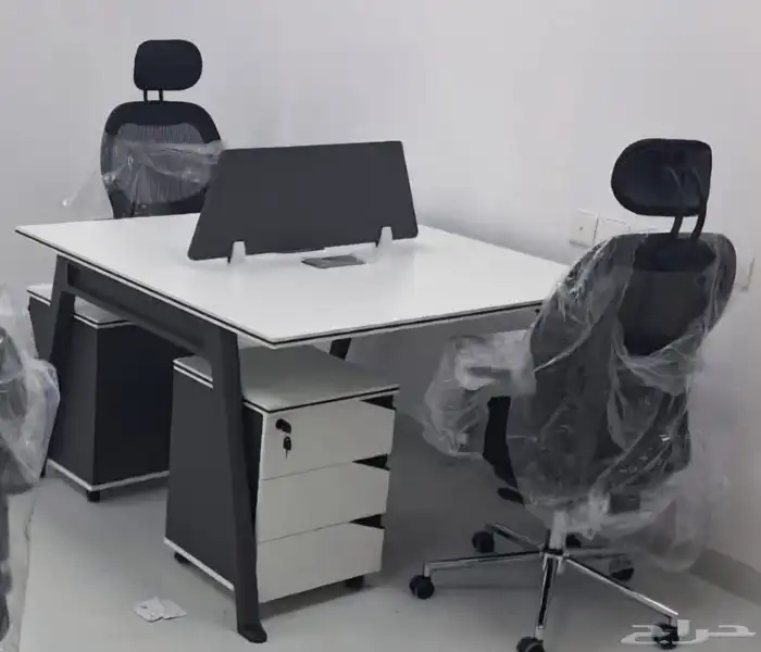 مكتب بارتيشن ثنائي ابيض مكتب بارتيشن رباعي ابيض اثاث مكتبي 0