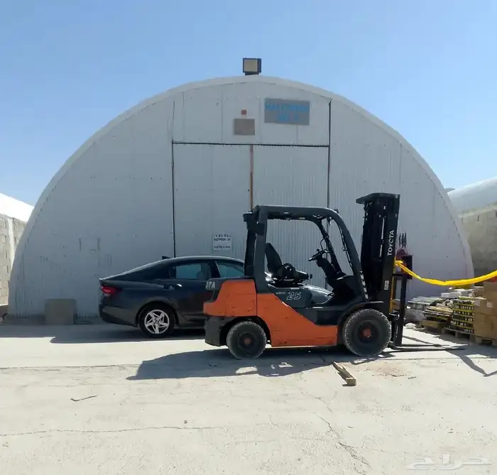 تأجير معدات رافعات شوكيه وكرينات كل الاحجام اتصل نصل 0