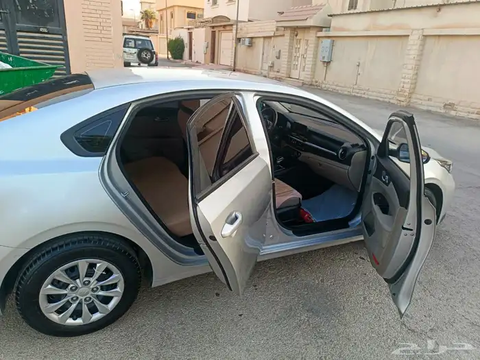 كيا سيراتو 9