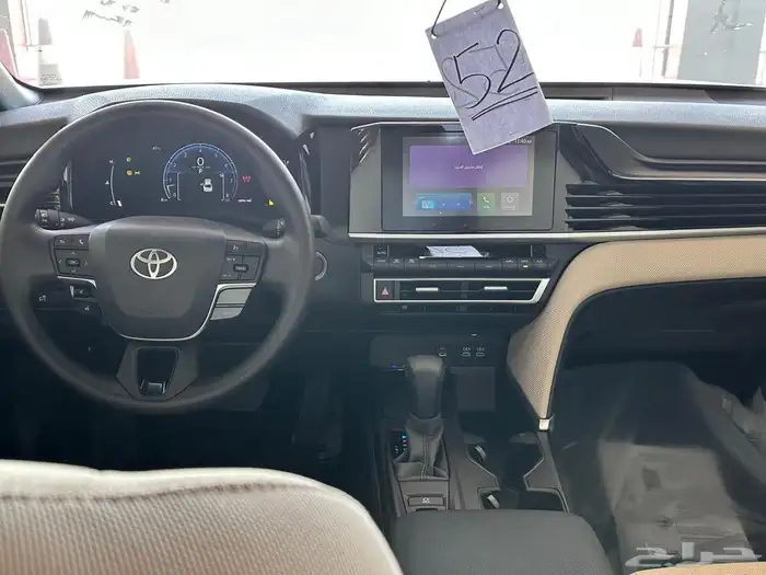 تويوتا كامري E بنزين استاندر طيس تيتانيوم موديل 2025 الساير 9