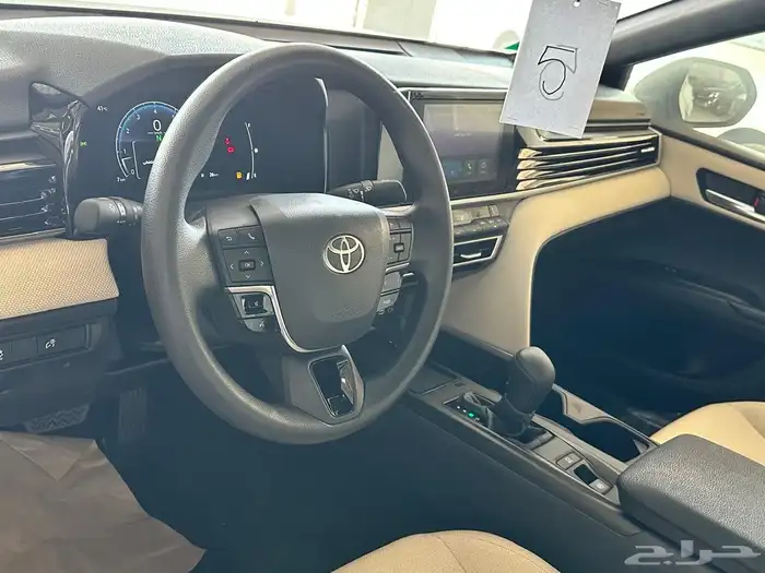 تويوتا كامري E بنزين استاندر طيس تيتانيوم موديل 2025 الساير 5