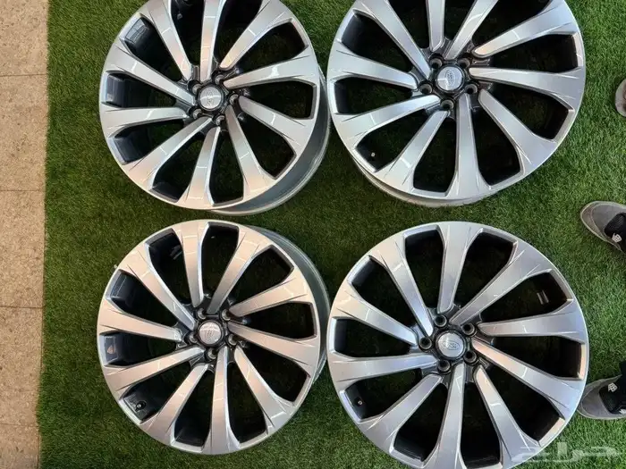 جنوط رنج روفر SV مقاس 23اصلي وكاله موديل 2025 2