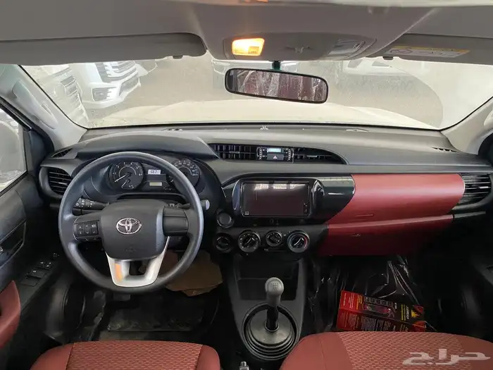 تويوتا هايلوكس غمارتين ديزل دبل قير عادي 2025 10