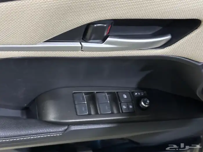 تويوتا كامري LE هايبرد اللون تيتانيوم موديل 2025 تقسيط وكاش 8