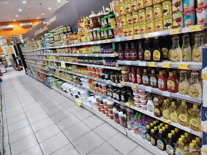 متوفر عندي حدود 70 متر ارفف سوبر ماركت او ادوات منزلية وتنظي 0