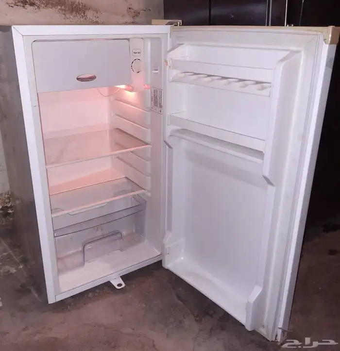 ثلاجة مكتب 1