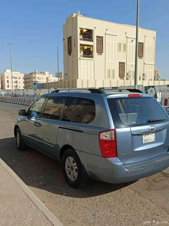 كيا كارني ال 2012 للبيع 2