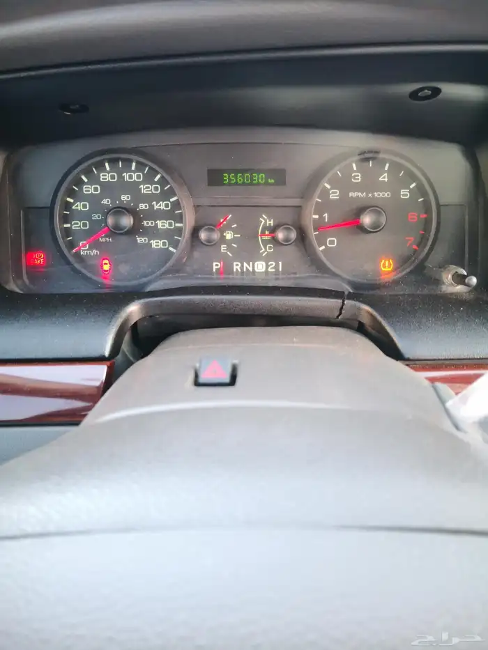 فورد فكتوريا سعودي 2011 نظيف 5