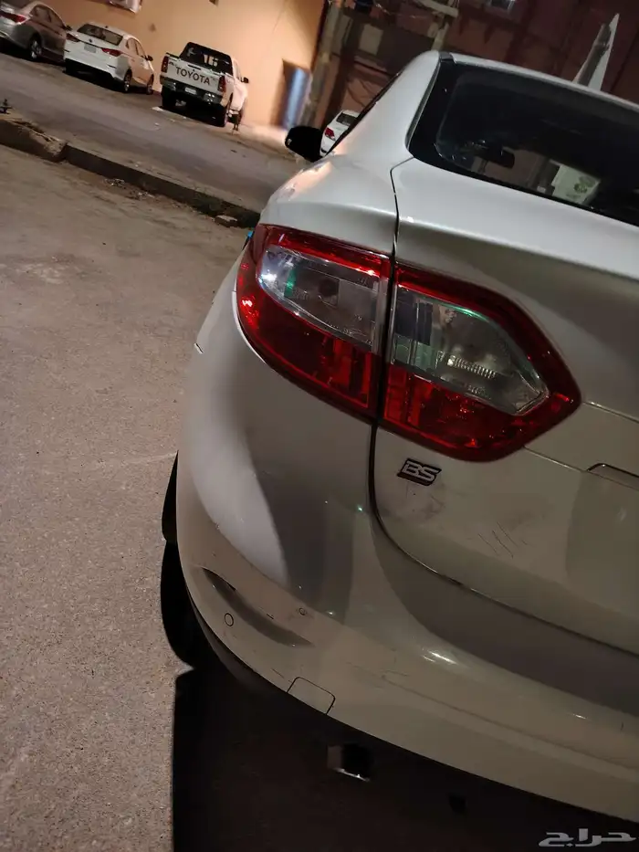 رينو فلوانس 2012 4