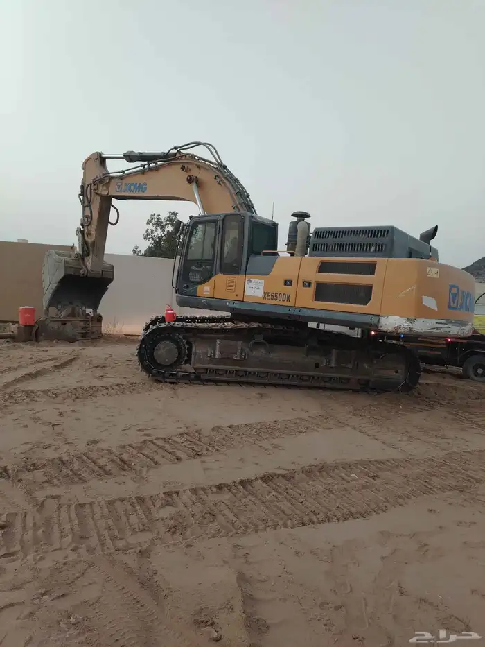 بوكلين مقاس 550كبير جديد للايجار في مكه اتصل نصل 0