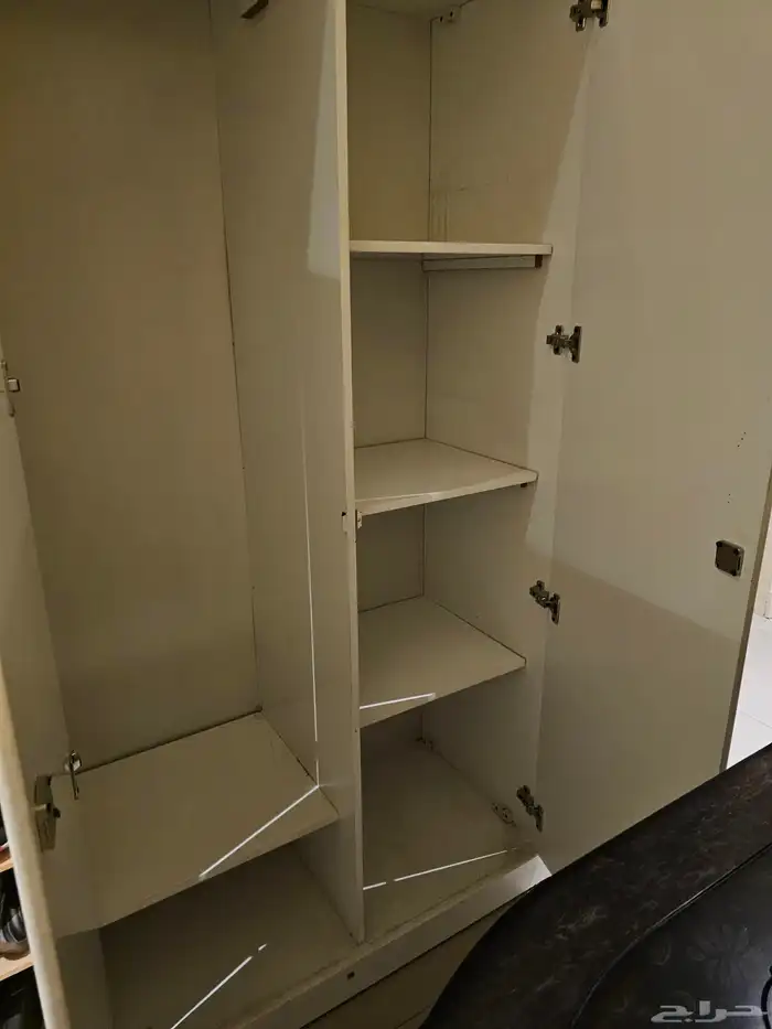 دولاب للبيع 0