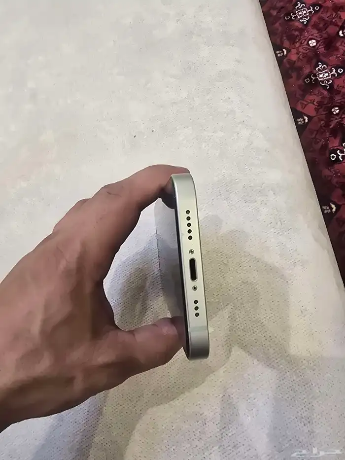 ايفون 12 العادي 4