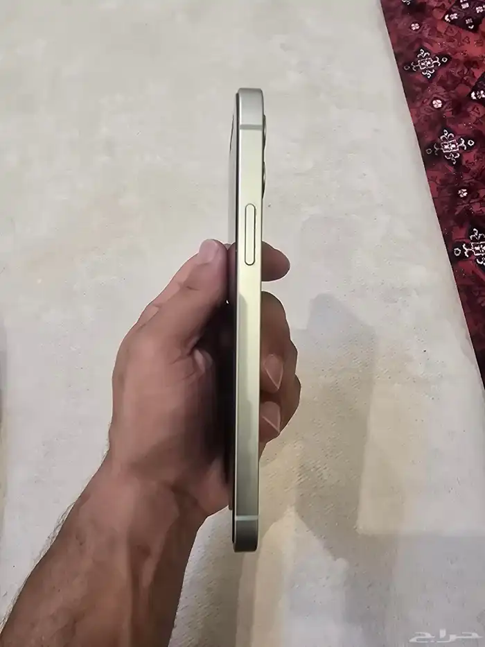 ايفون 12 العادي 1