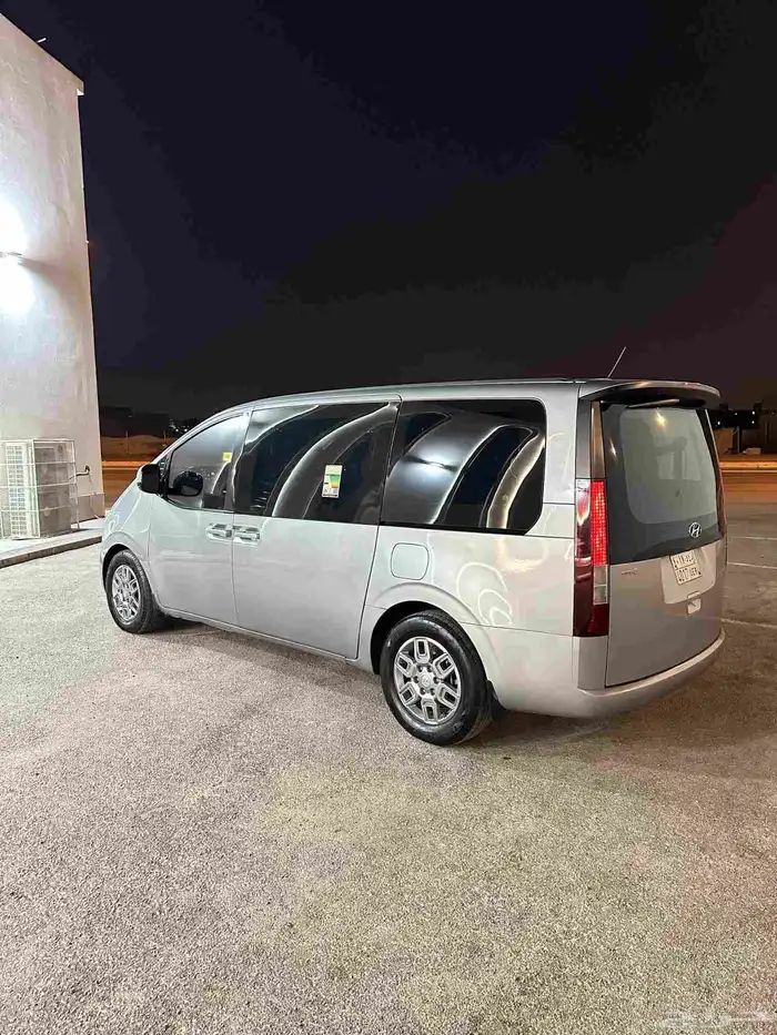 ستاريا موديل 2022 بنزين 6