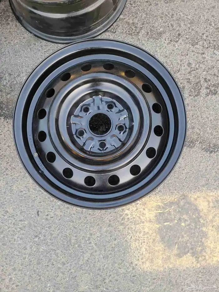 جنوط كامري حديد سوح اصلي وكاله موديل 2014 مقاس 16 4