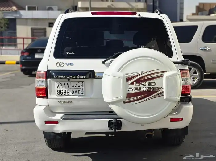 لاند كروزر VXR نظيف للمستخدم 0