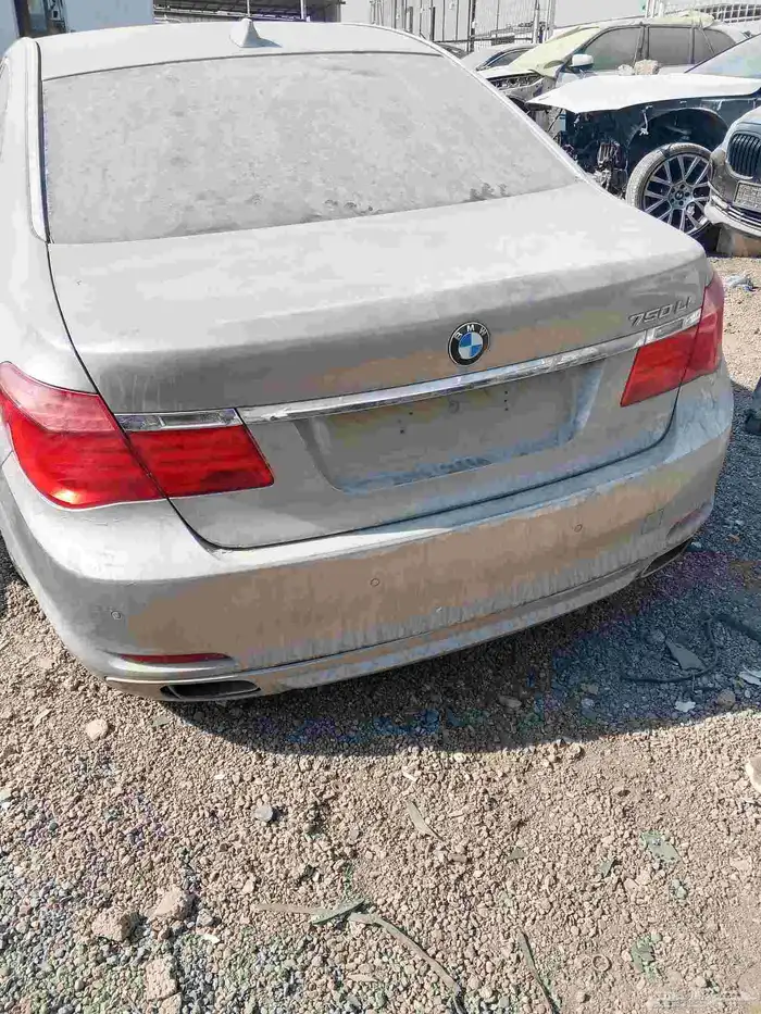 بي ام 2010 حجم 750 1