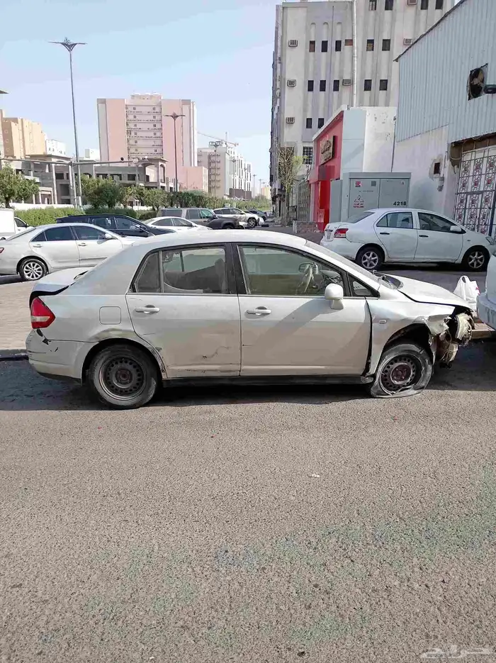 نيسان تيدا للتشليح 1