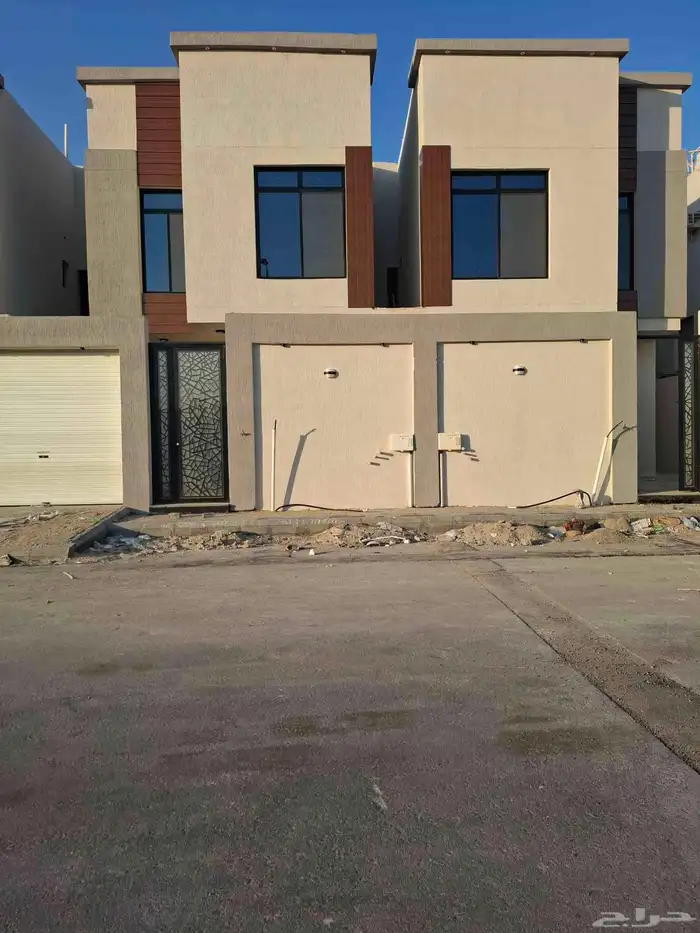 للبيع فلل فلل حي الصواري 226 متر 990 الف 2