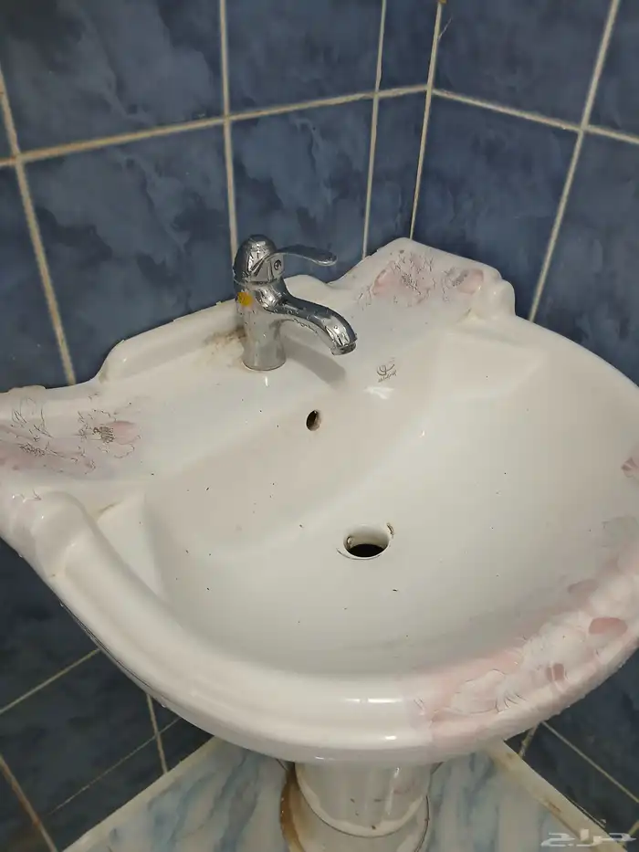 مغسلة مع الخلاط ب 80 ريال 1