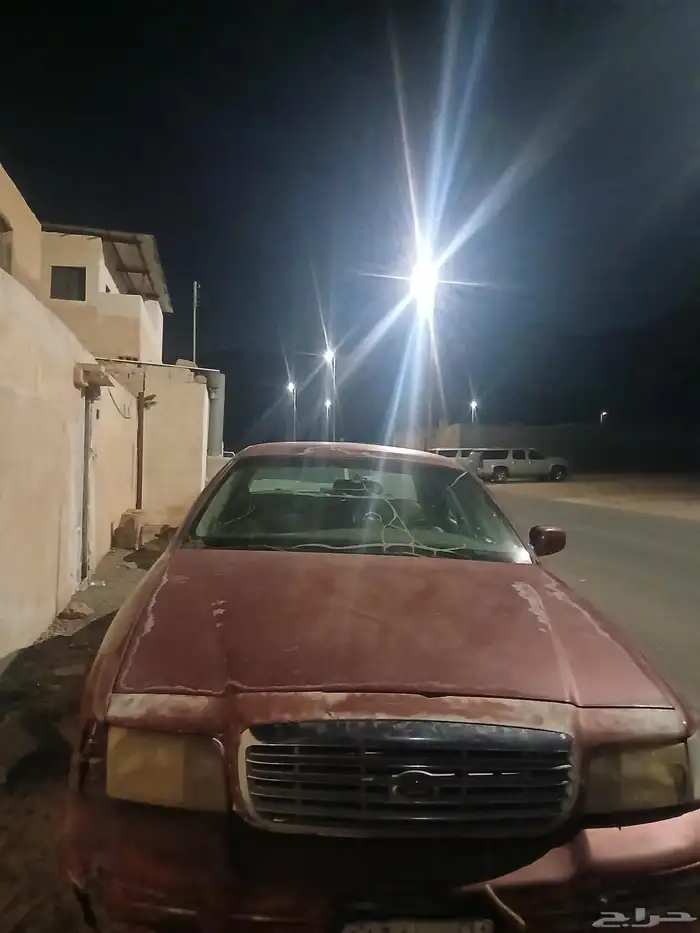 فورد فكتوريا فيه اقمشه وادخليه قير ومكينه شارط 0