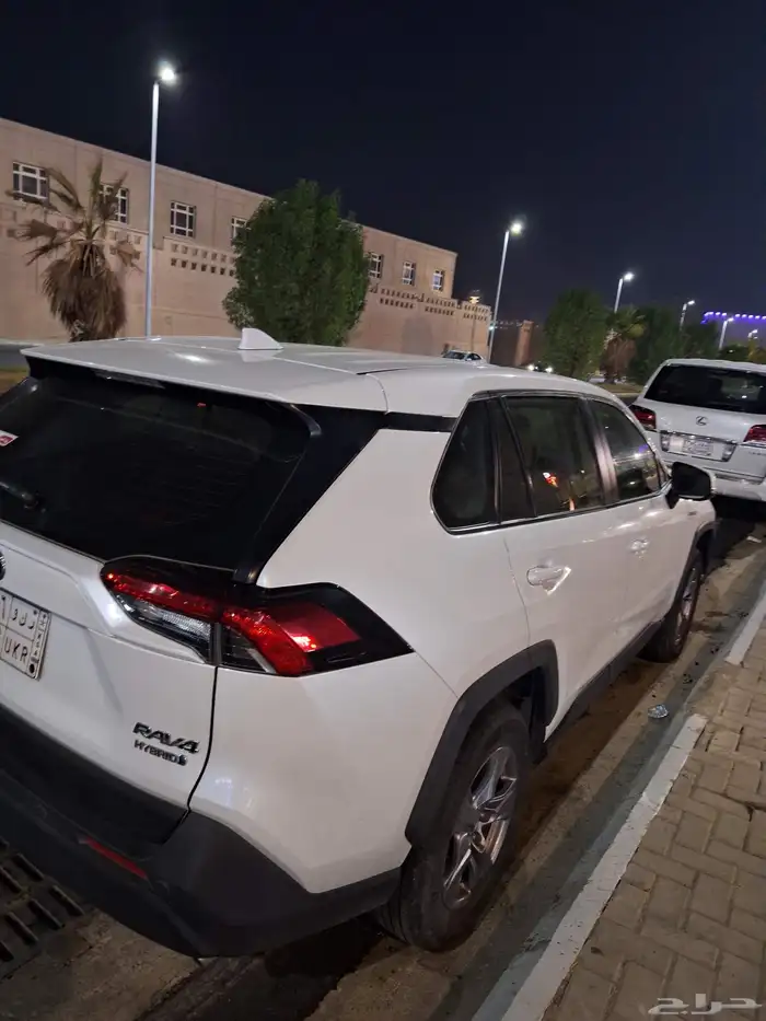 تويوتا راف فور هايبرد 2024 3