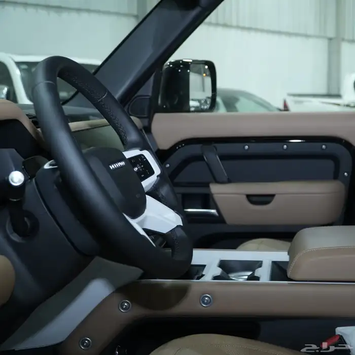 لاند روفر ديفندر SE110 V4 موديل 2026 4