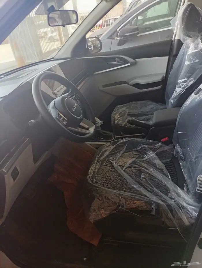 كيا كارينز LX موديل 2025 بسعر خاص 10