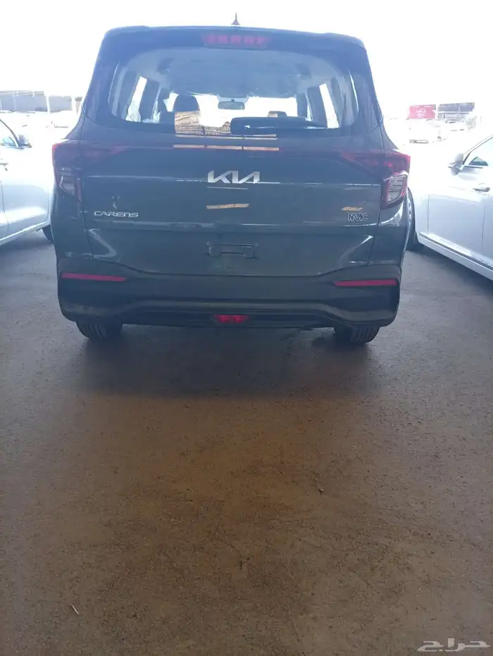 كيا كارينز GL مطور موديل 2025 عروض نهايه العام 7