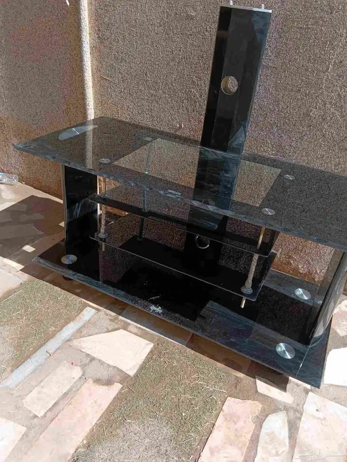 2طاولة شاشة متعددة الأغراض نظيفة وشبه الجديدة 1