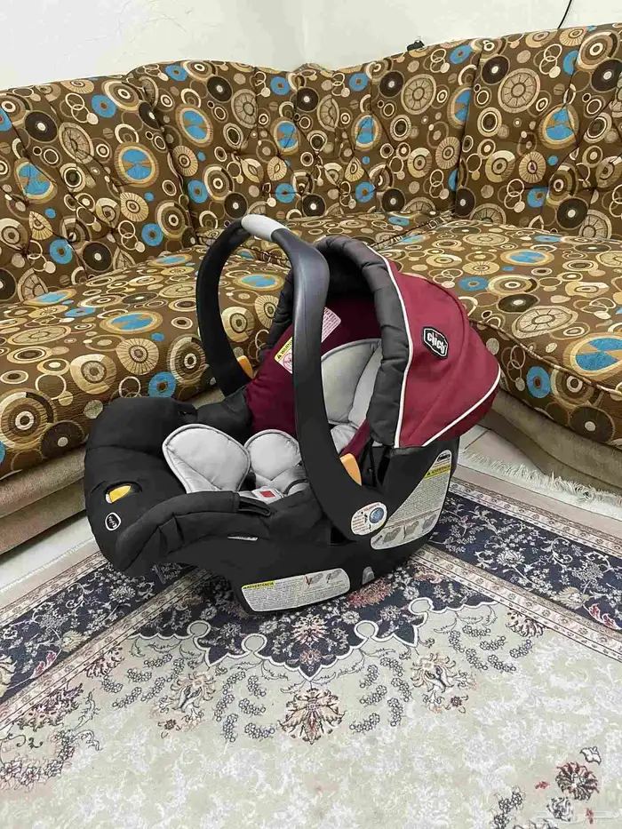 كارسيت شيكو نظيف شبه جديد تماما بالقاعده الخاصه بيه 8