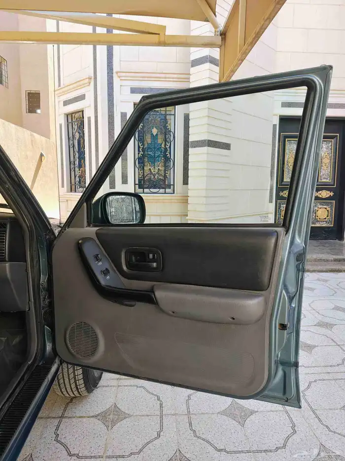 جيب شروكي 1998 8