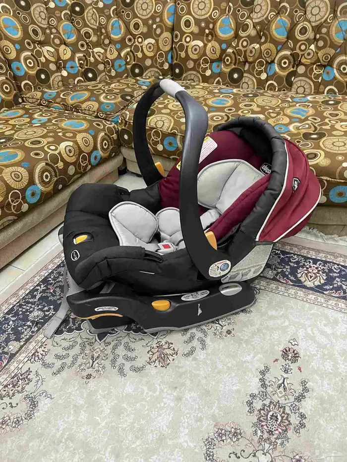 كارسيت شيكو نظيف شبه جديد تماما بالقاعده الخاصه بيه 2