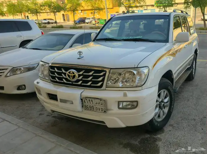 لاند كروزر VXR نظيف للمستخدم 1