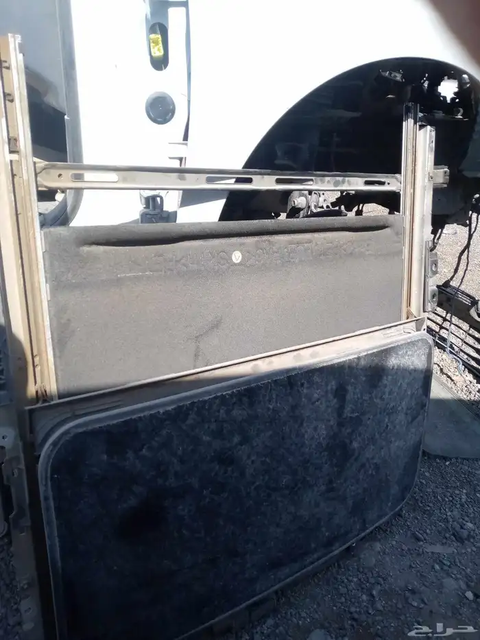 قزازه فتحة سقف لكزس وكامري 2020 1