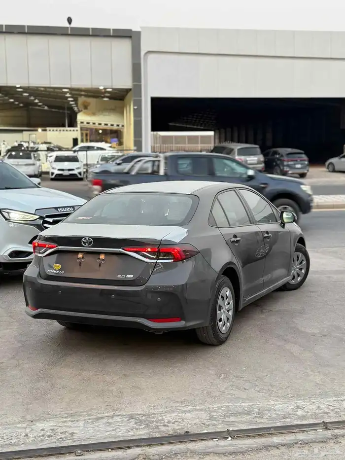 تويوتا كورولا 2.0 لتر 2025 طيس 6
