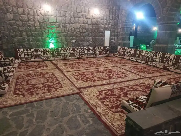 تاجير حفلات كراسي كنب طاولات خشب طاولات قزاز جلسات شعبيه ارك 7