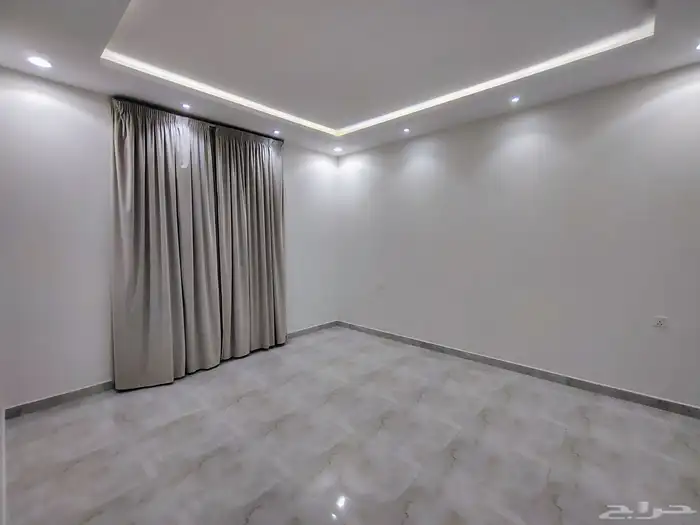 شقه للايجار المهديه طابق ثاني للعرسان 3 غرف وصاله بسعر 35 ال 4