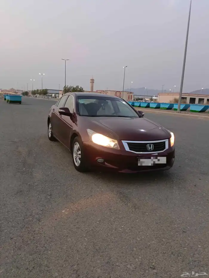 هواند اكورد 2009 عنابي 1