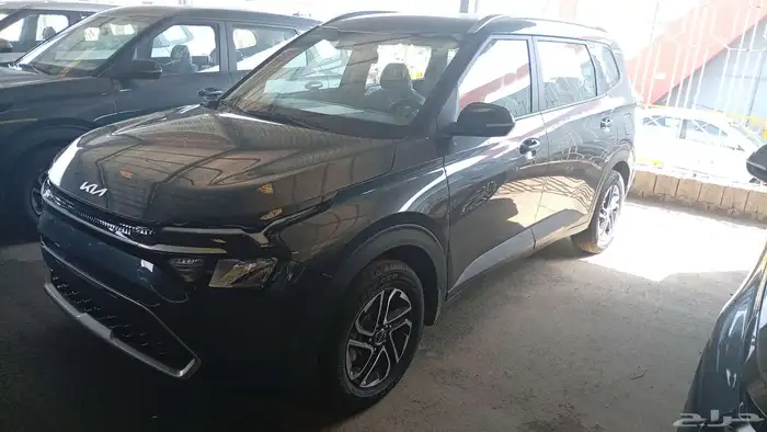 كيا كارينز LX موديل 2025 بسعر خاص 4