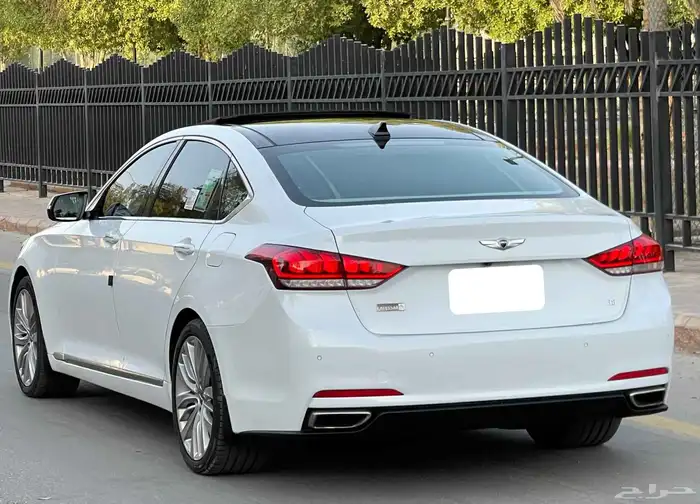 هونداي جنيسس G70 فل سعودي 6