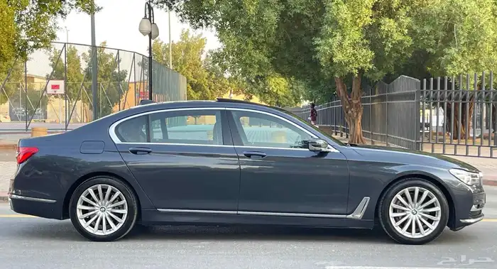 بي ام دبليو Li730 2018 فل سعودي 4