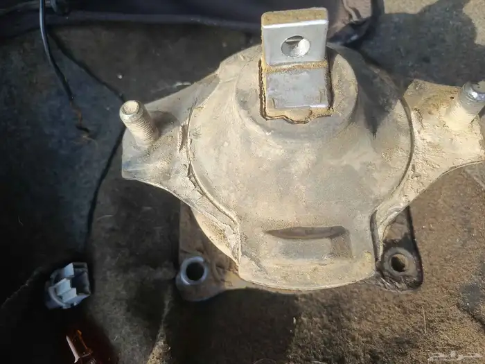 كرسي مكينة اكورد امامي 2003الى2007 1