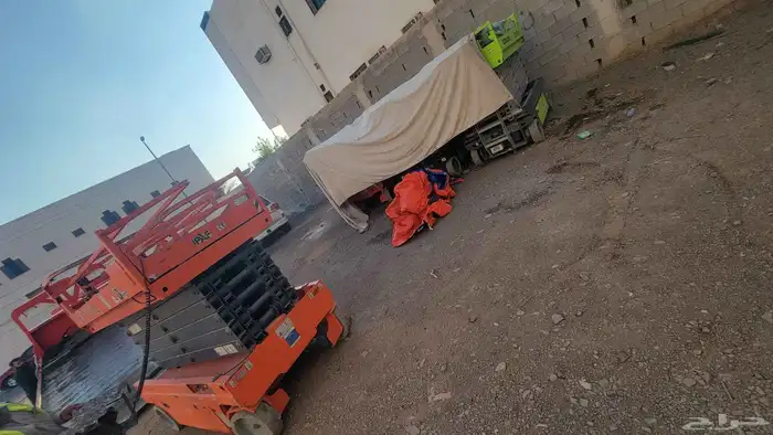 سيزرلفت للايجار في مكه رافعات مقصيه للايجار رافعه عمال 12متر 6