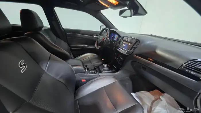 كرايزلر 300S وكالة 2021 13