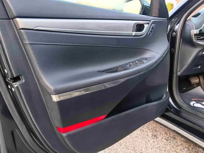 هونداي جرانديور (ازيرا) 6 سلندر فل موديل 2021م بدي وكالة 15